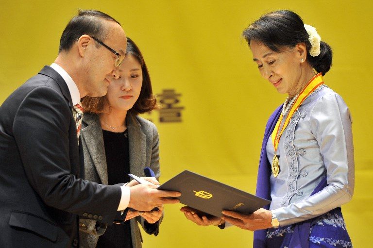 South Korea foundation scraps award for Aung San Suu Kyi