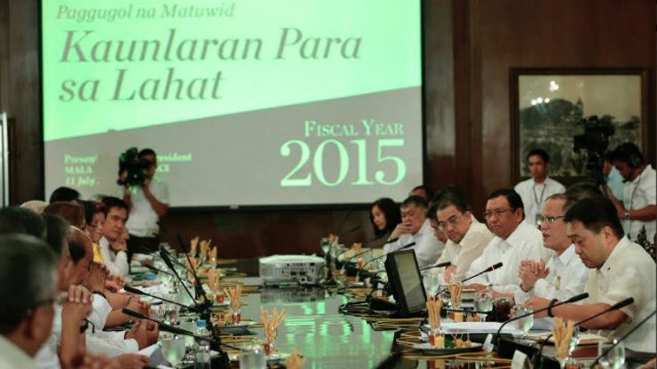 Aquino administration eyes higher budget for 2015