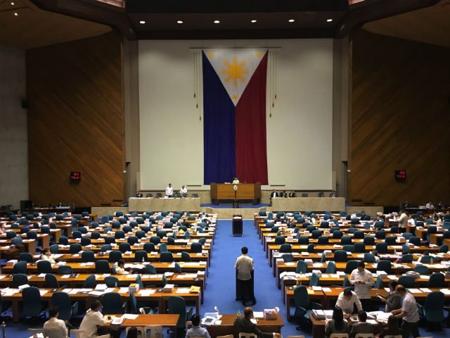 Proposed P3.35-trillion 2017 budget reaches House plenary