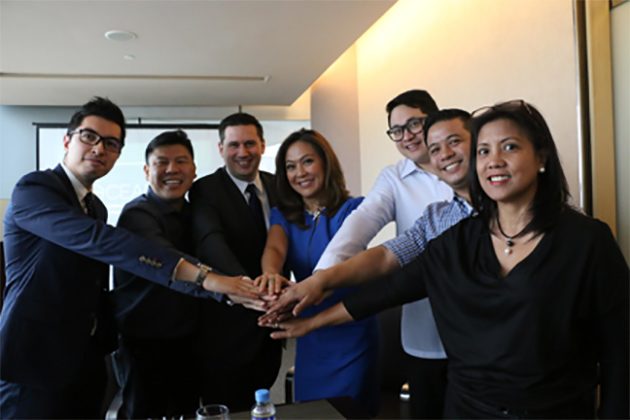 From left to right: Pepe Torres, Head of Strategic Marketing of BDO; Winston Damarillo, Chairman of Amihan Global Strategies, WEF Young Global Leader; Gavin Barfield, Chief Technology Advisor of Meralco; Karen Davila, Broadcast Journalist of ABS-CBN, WEF Young Global Leader; Senator Bam Aquino, WEF Young Global Leader; Francis Oliva, Head of Community Partnerships of PLDT SME; Marivic Segismundo, Director for Sales and Marketing of NEC Philippines 