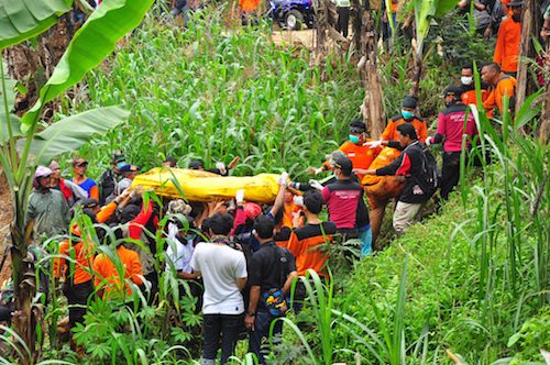 12 korban longsor Sukabumi sudah dievakuasi