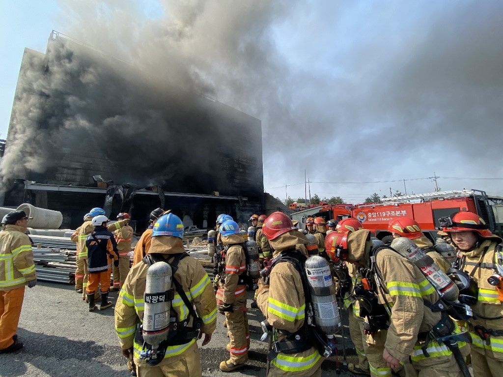 25 dead in South Korea warehouse fire