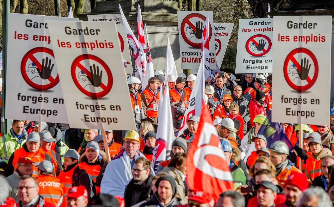 Thousands march in Brussels against cheap Chinese steel imports