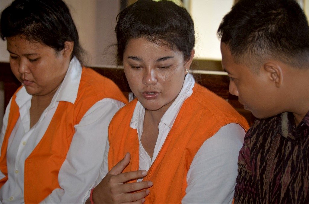 Thai drug smugglers spared from death penalty in Bali