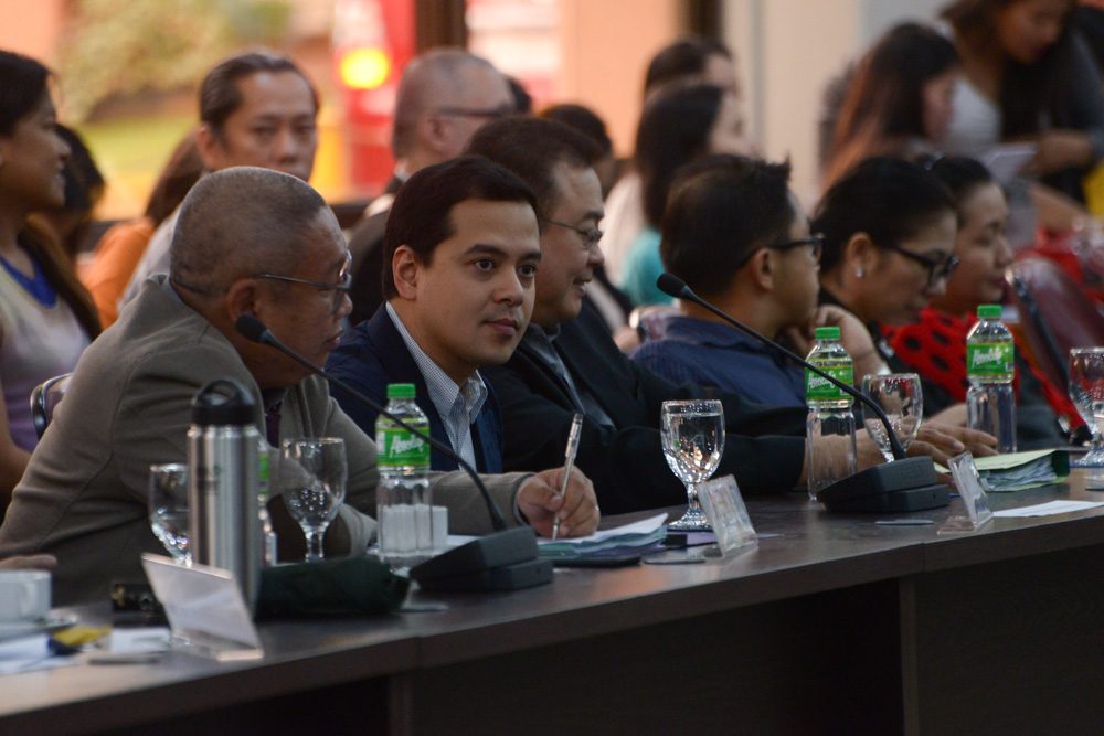 HOUSE PROBE. John Lloyd Cruz urged film stakeholders to push for reforms in improving the current status of Philippine cinema. Photo by Jansen Romero/Rappler   
