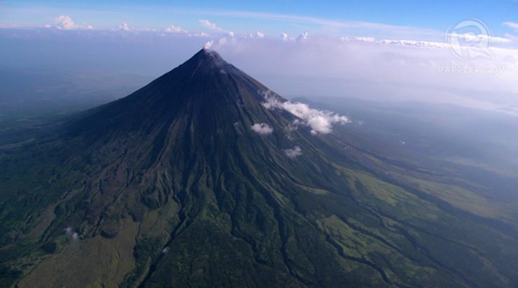 Mayon crater glow indicates increasing activity – Phivolcs