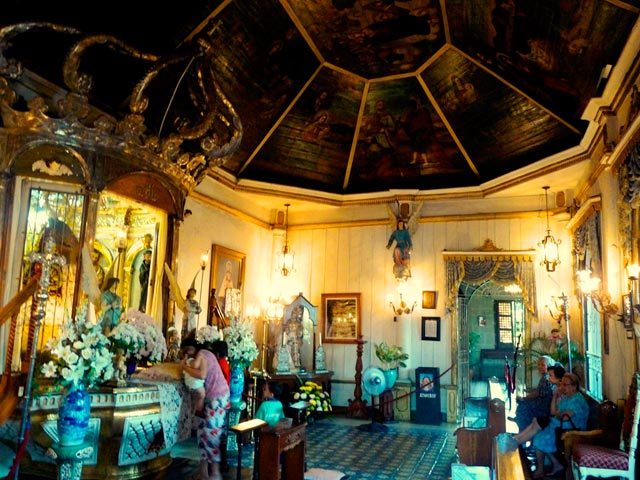 LAVISH DRESSING ROOM. Sta. Ana Church’s image of Mary has its own dressing room with painted ceilings, gilded plasters, Spanish tiles, and capiz windows. Photo by Karl Aguilar (theurbanroamer.com) 