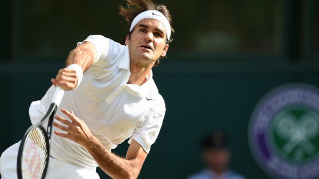Federer defeats Raonic, will face Djokovic for Wimbledon title