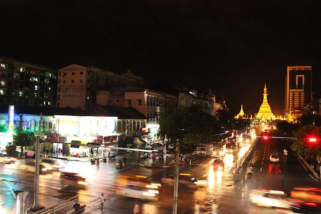 Sule Pagoda adalah salah satu pagoda terbesar kedua di Yangon. Foto oleh Lewi Aga Basoeki 