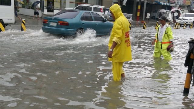 HEAVY FLOODING. The rainy season is expected to bring heavy flooding in Metro Manila and surrounding areas. File photo by Rappler