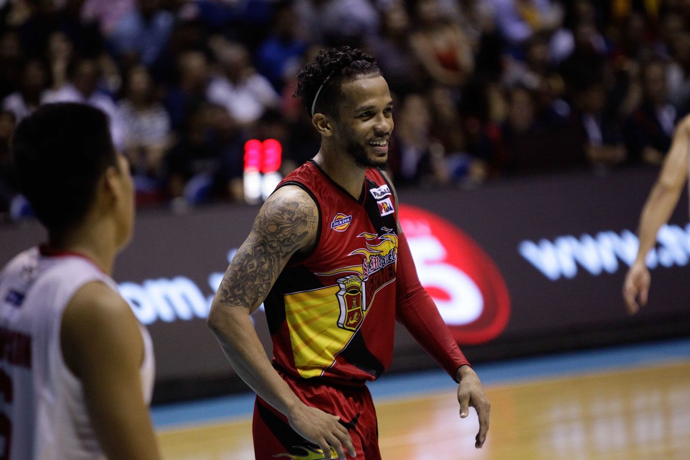 SMB edges Ginebra in Game 3 for 2-1 finals lead