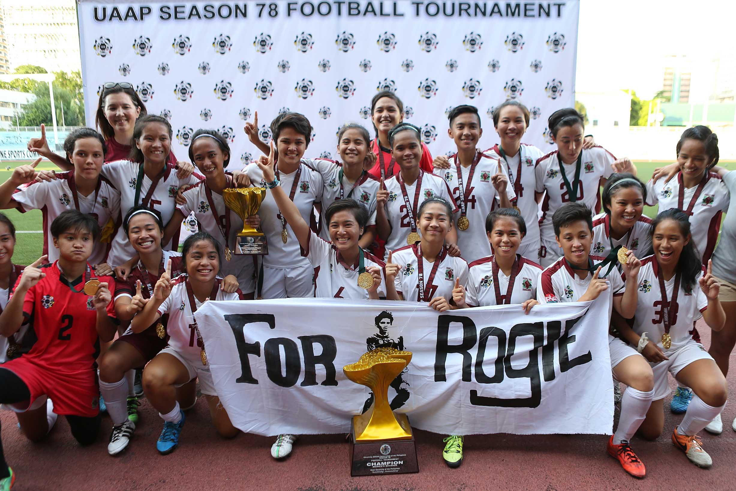 FOR ROGIE. The UP women's football team gives respect for Rogie Maglinas, the UP men's player who died earlier this year from cancer, after winning its first ever UAAP women's football title. File photo by Josh Albelda/ Rappler  