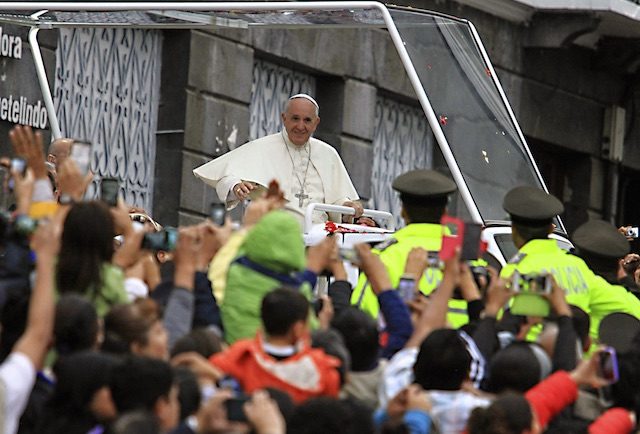 Pope urges dialogue, launches environmental SOS in Ecuador