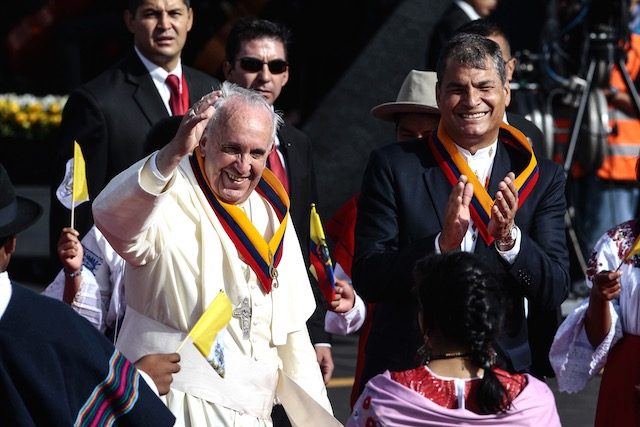 Thousands greet pope at start of South American trip