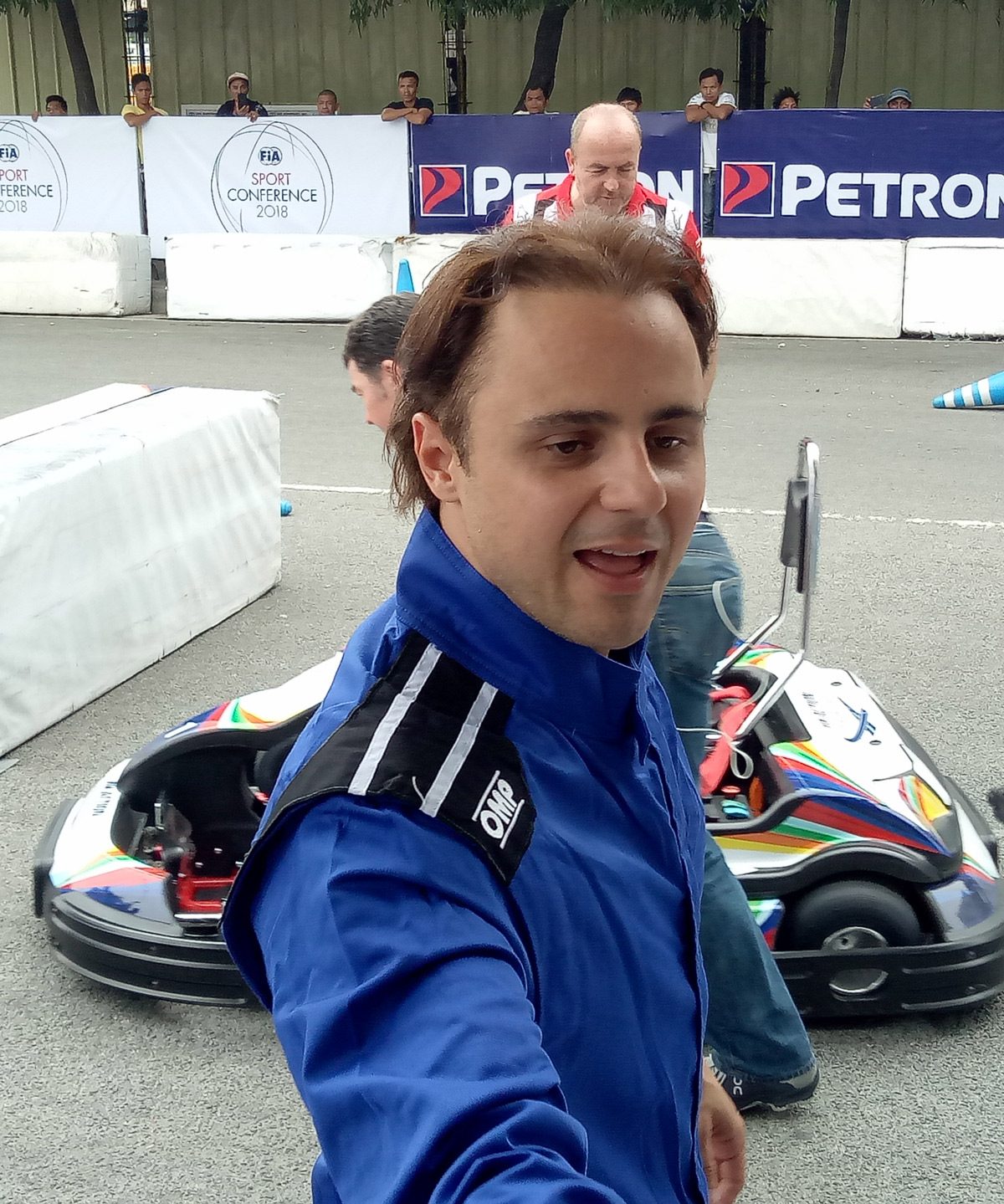 IDOL. Felipe Massa gets to to inspire some young Filipino racers, telling them to dream big. Photo by JR Isaga/Rappler  