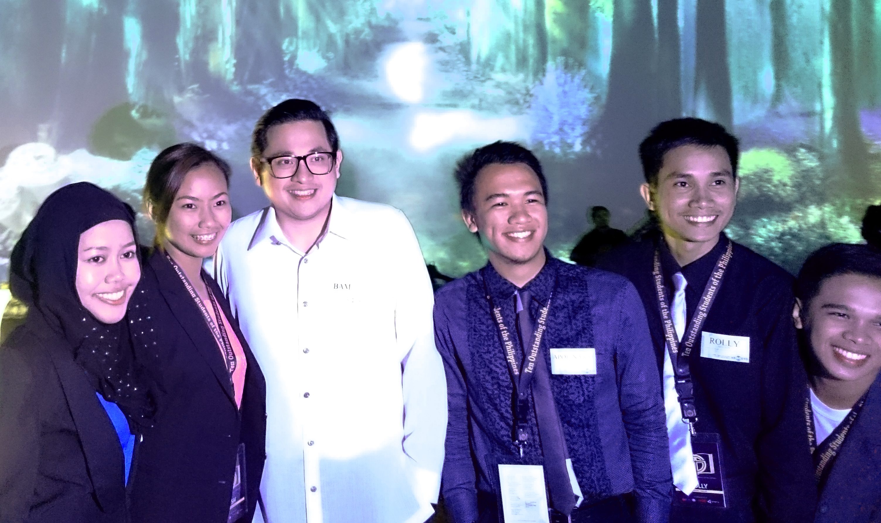 INSTRUMENTAL. Senator Bam Aquino (in white) is cited by Concepcion as being instrumental to GoNegosyo's impact through his legislation helping out MSMEs.   