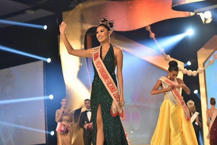 REINA TERESITA. Winwyn Marquez waves to the crowd during the Reina Hispanoamericana competition in Bolivia. Photo from Reina Hispanoamericana Facebook page  