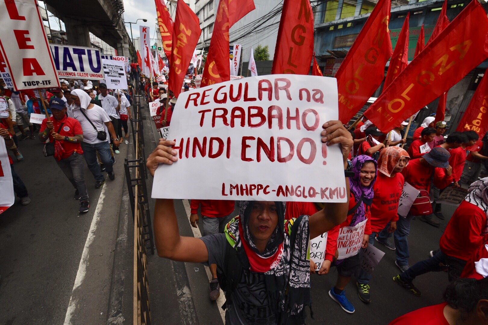 ‘Walang silbi’: Labor groups reject Duterte’s EO vs endo
