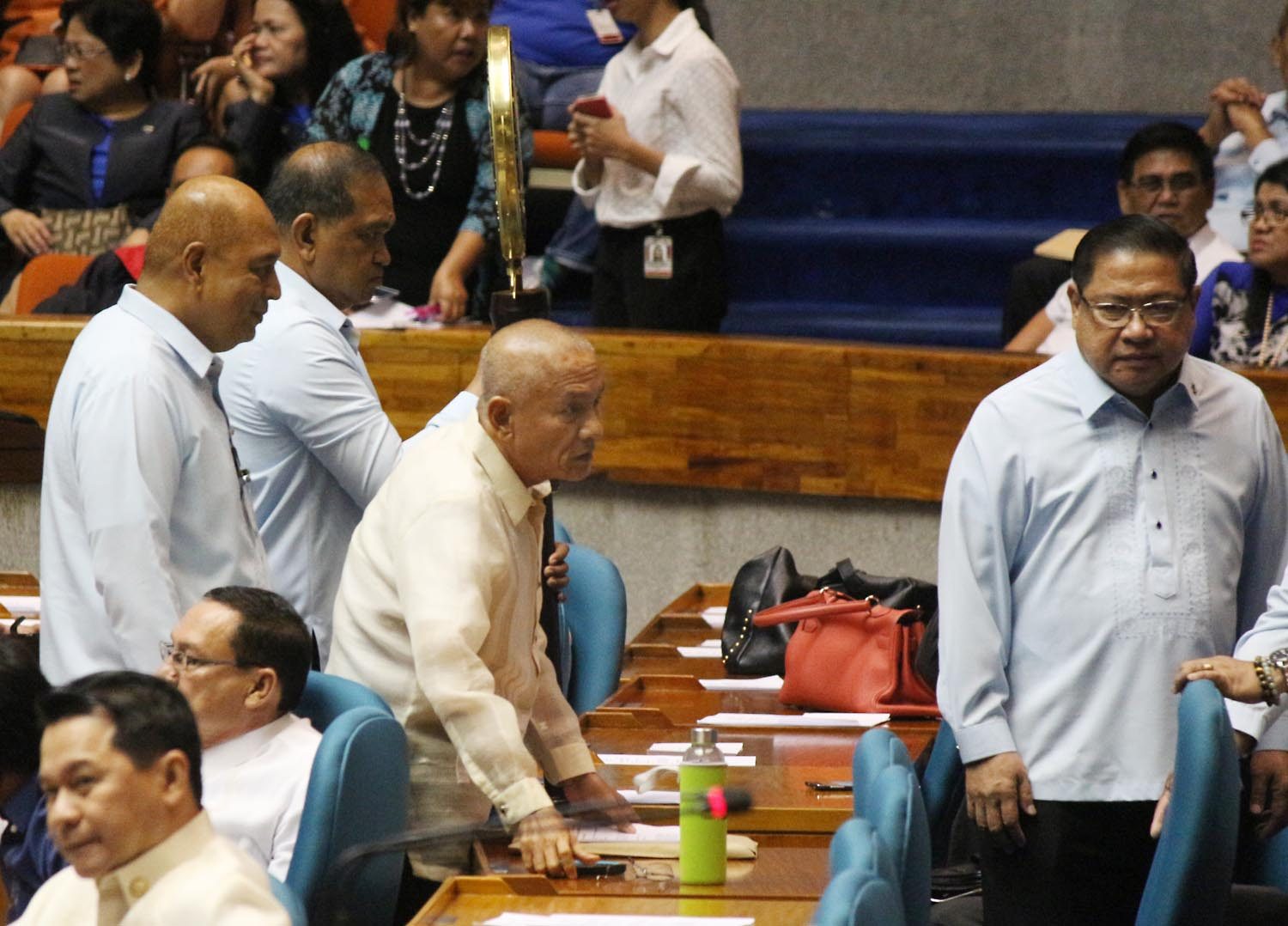 Northern Samar’s Abayon escorted out of Congress