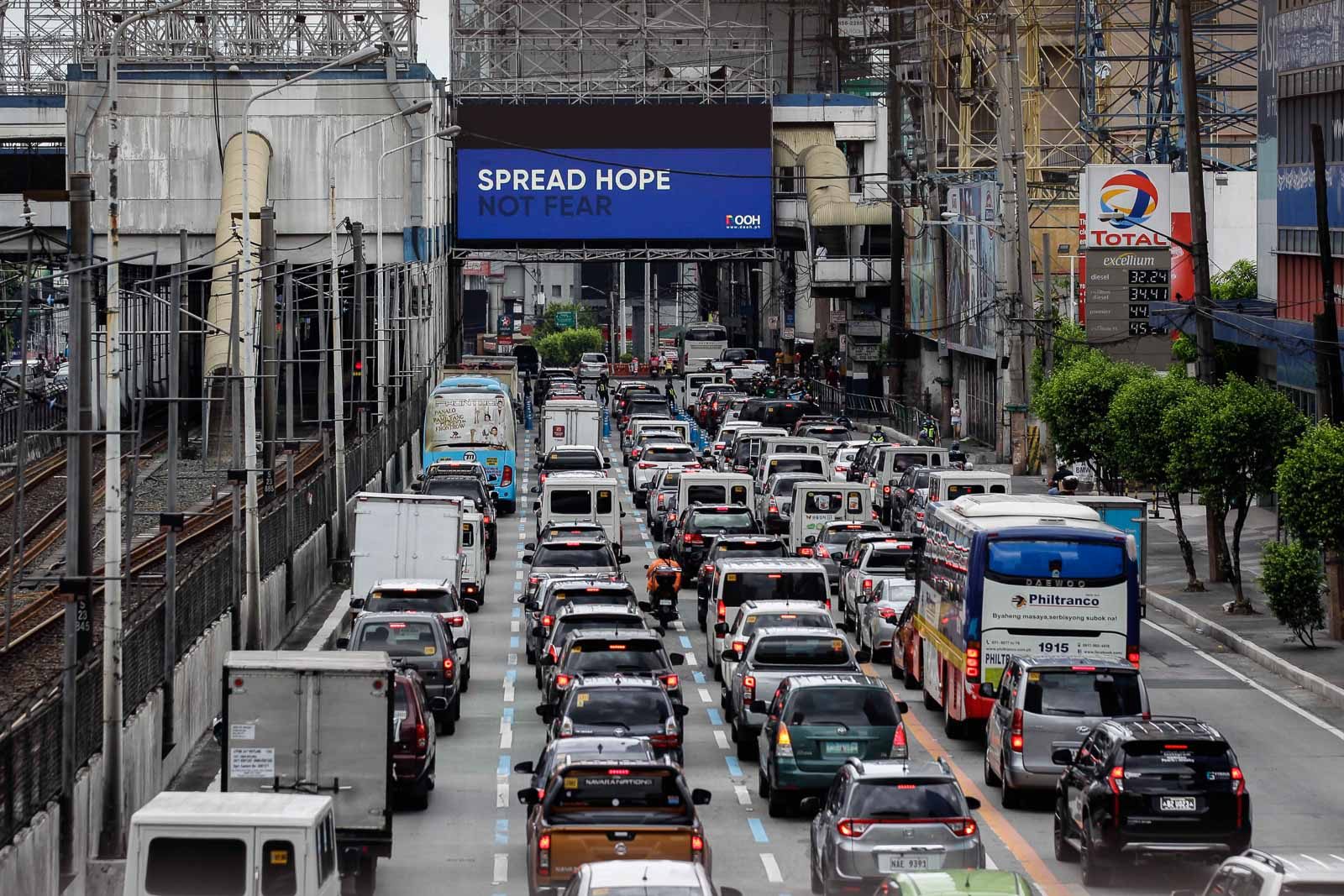 LOOK: EDSA traffic on first day of modified ECQ