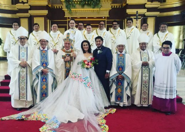 IN PHOTOS: Ai-Ai delas Alas and Gerald Sibayan are married!