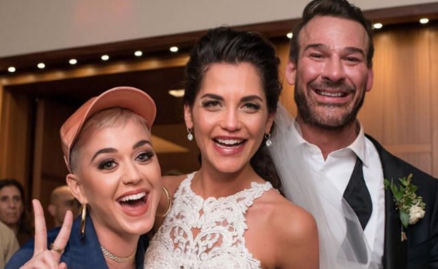 Katy Perry makes surprise appearance at US couple’s wedding