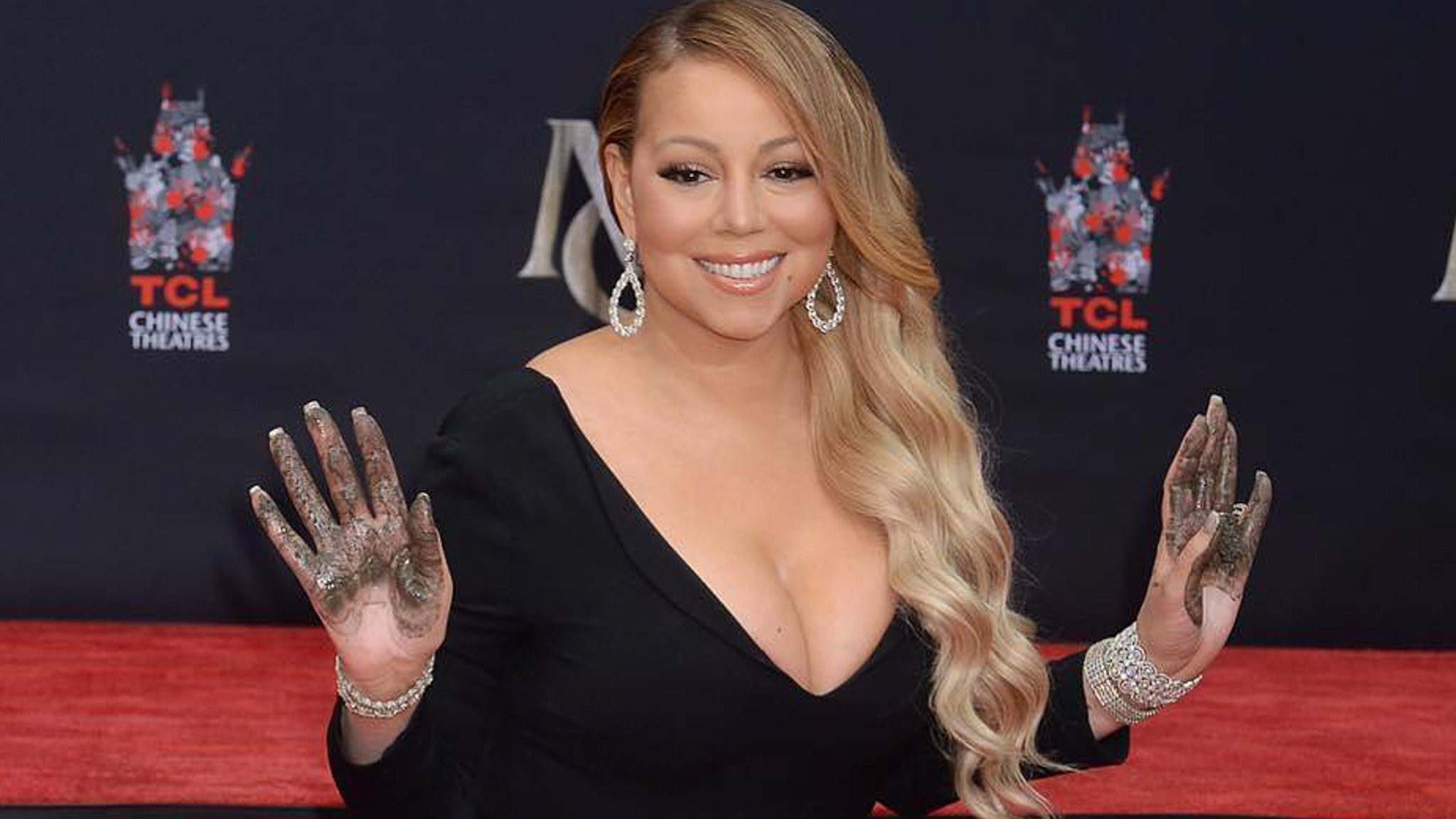 LOOK: Hollywood honors diva Mariah Carey