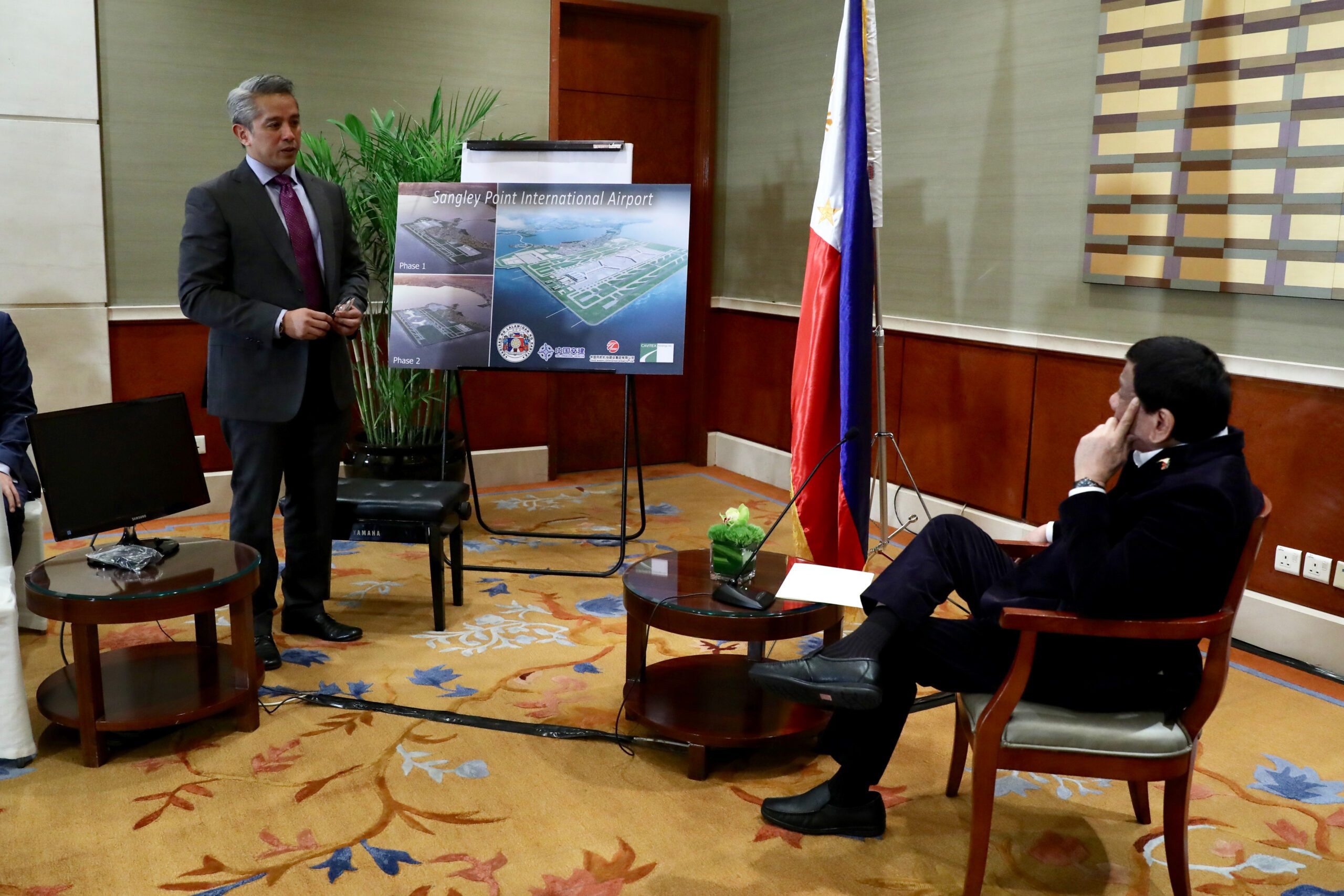 Cavite group presents Sangley airport plan to Duterte in Beijing