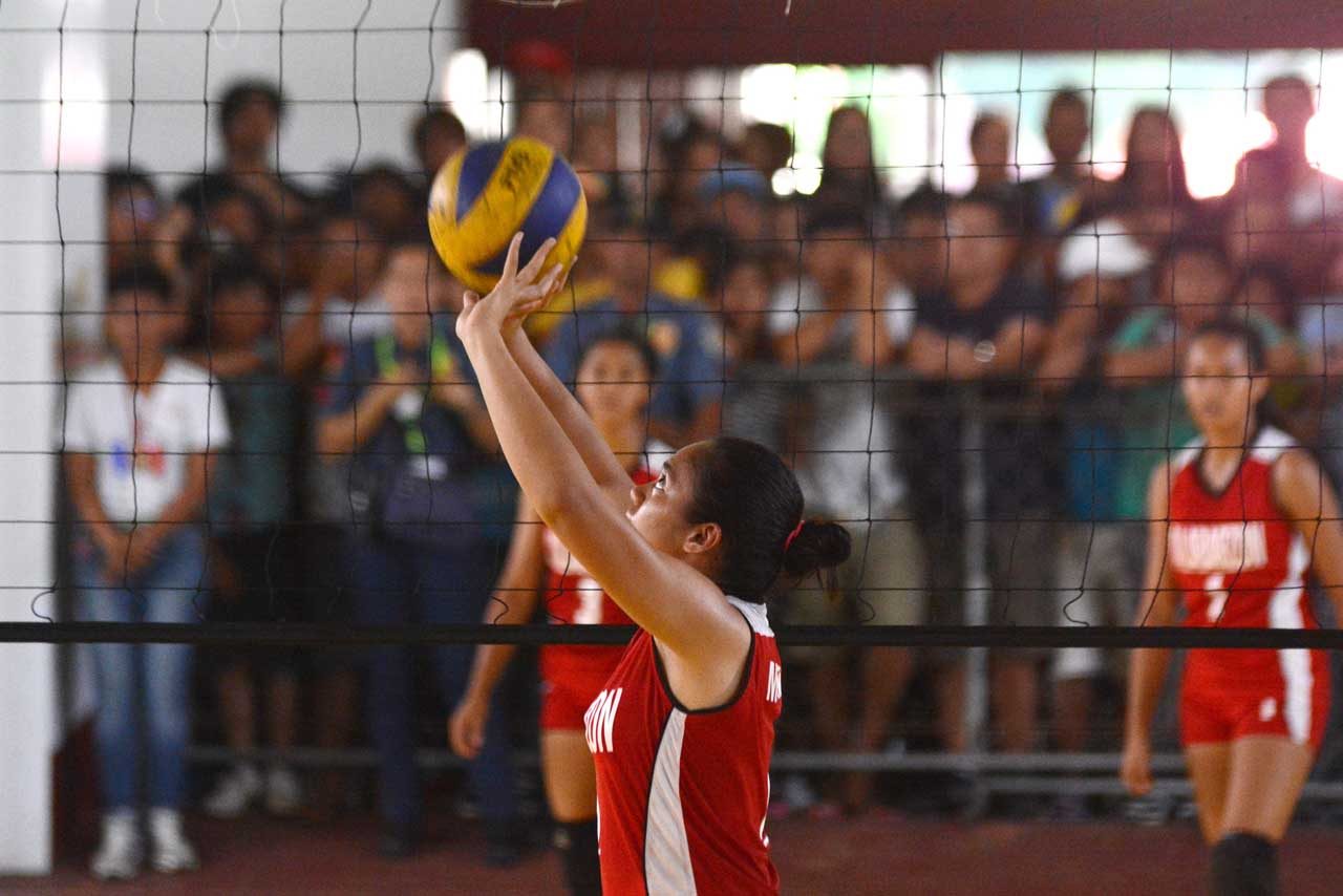 ACE. Janel Maraguinot is an ace setter with plenty of potential. Photo by Roy Secretario/Rappler  