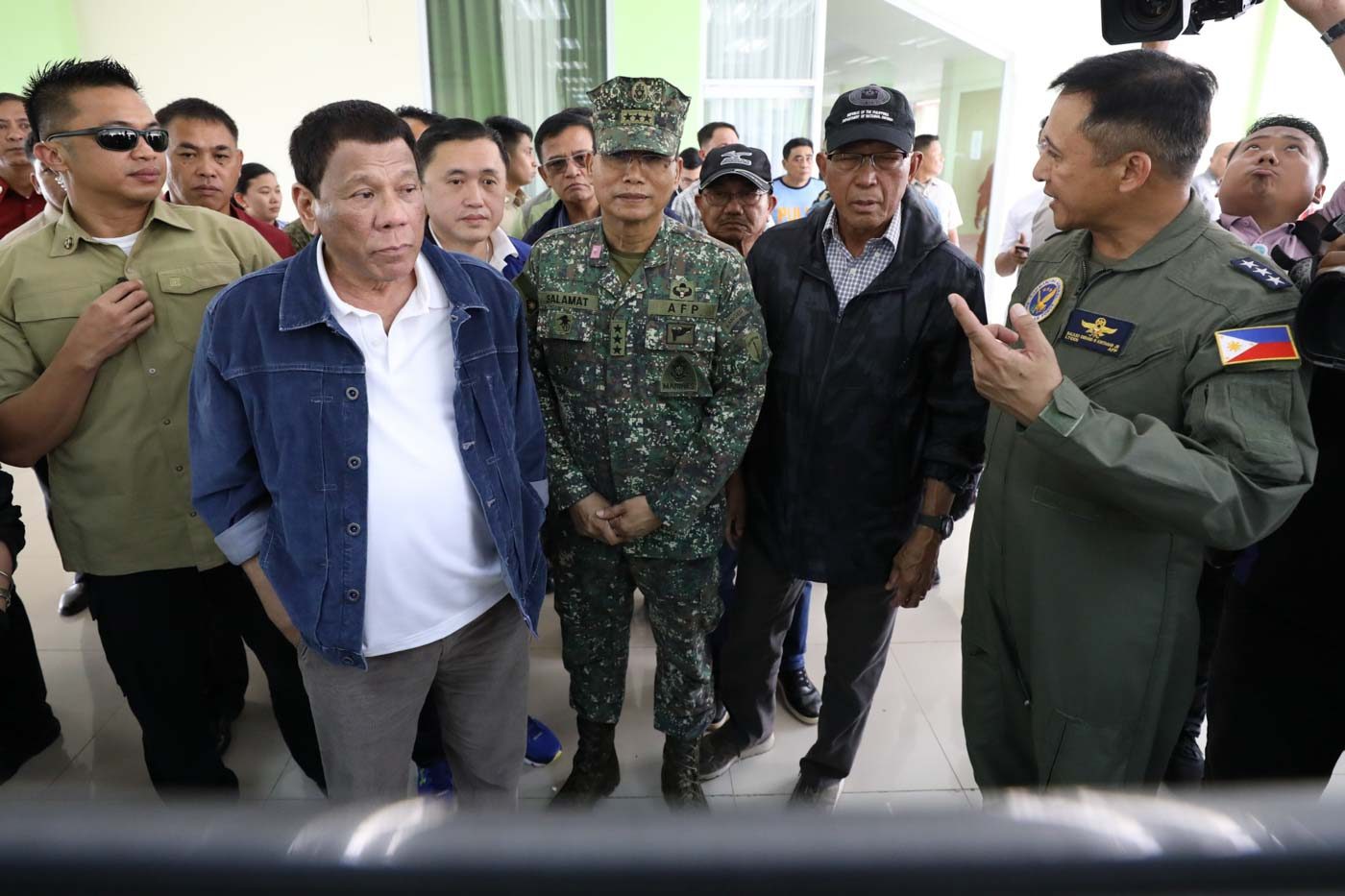 Duterte visits Cagayan, condoles with Ompong-hit families