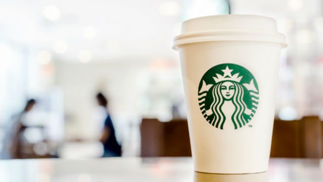 Starbucks ‘gives away’ drinks after US system outage
