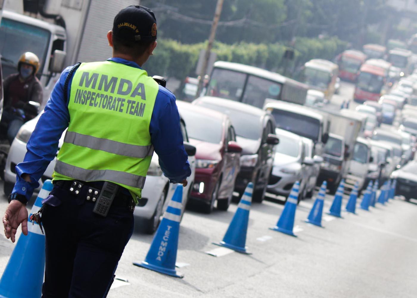 MMDA eyes ban on driver-only cars from one EDSA lane