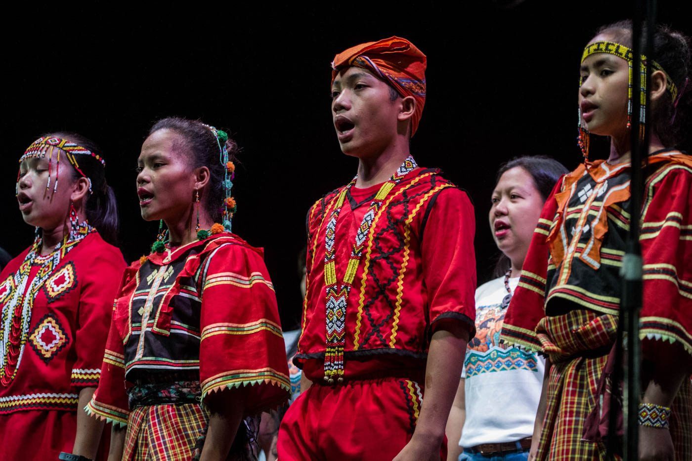 SONG FOR PEACE. The Sandugo chorale that is composed of singers from the Lumad, Moro, and rights activists in the cities. Photo by Mark Saludes 