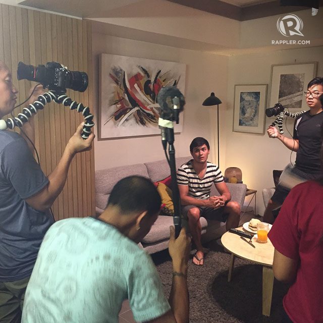 FRESH. Matteo says that something that sets Pepe apart form other directors is that all the cameras on his set are handheld. Photo by Vernise L. Tantuco/Rappler  