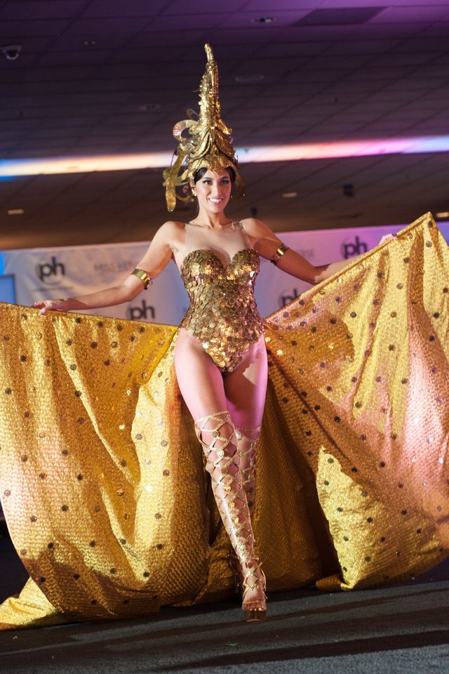 SARIMANOK. Rachel Peters, Miss Philippines 2017 debuts her Sarimanok national costume on stage at Planet Hollywood Resort and Casino on November 18, 2017. Photo from the Miss Universe Organization  