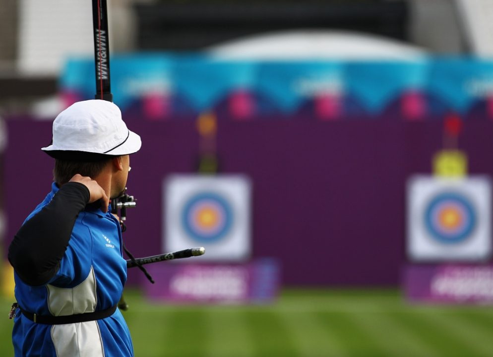 Pemanah harus mengenai sasaran, yang berjarak 70 meter dari dirinya. Foto dari Olympic.org 