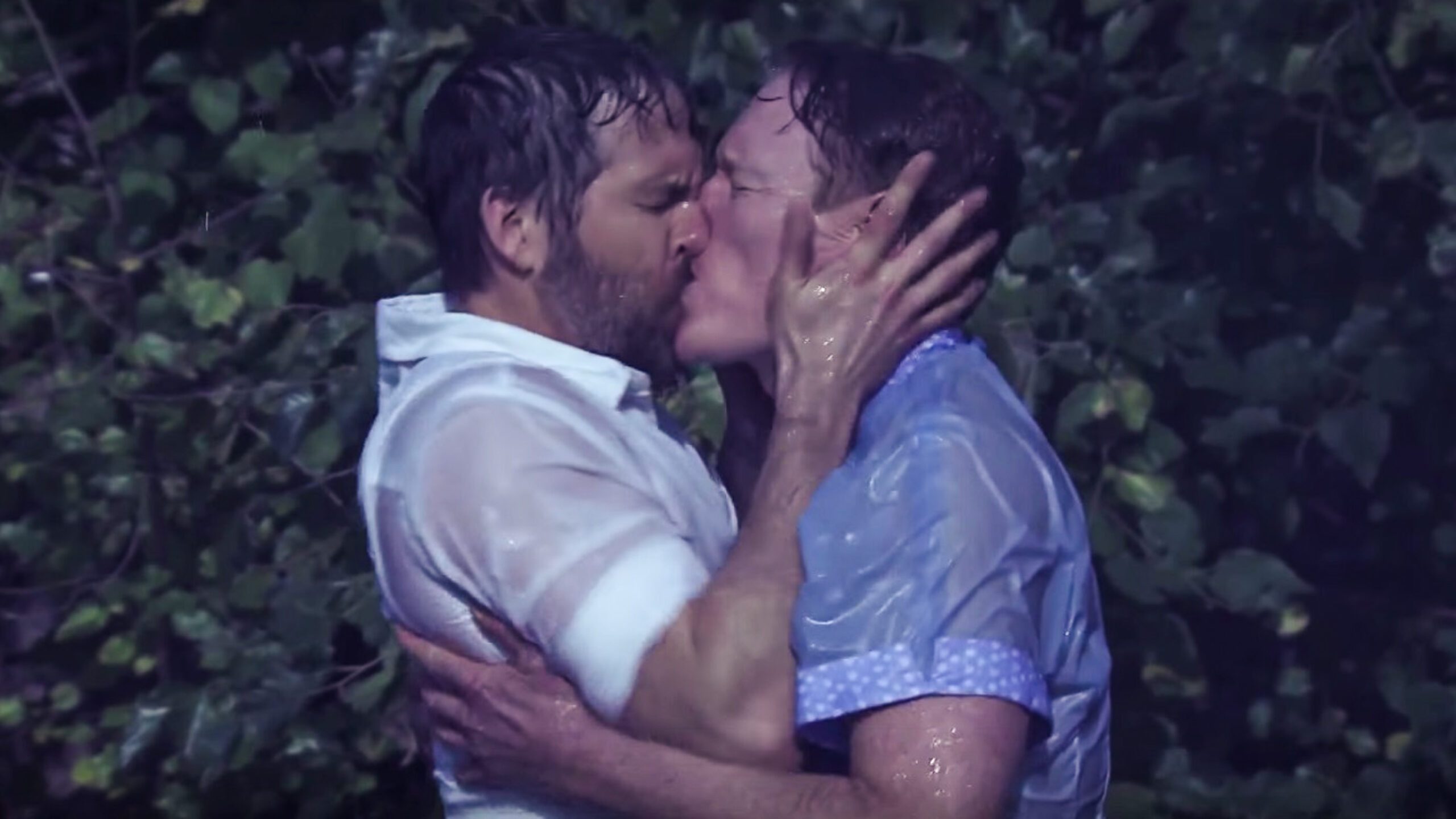 WATCH: Ryan Reynolds, Conan O’Brien have their own epic ‘The Notebook’ kiss