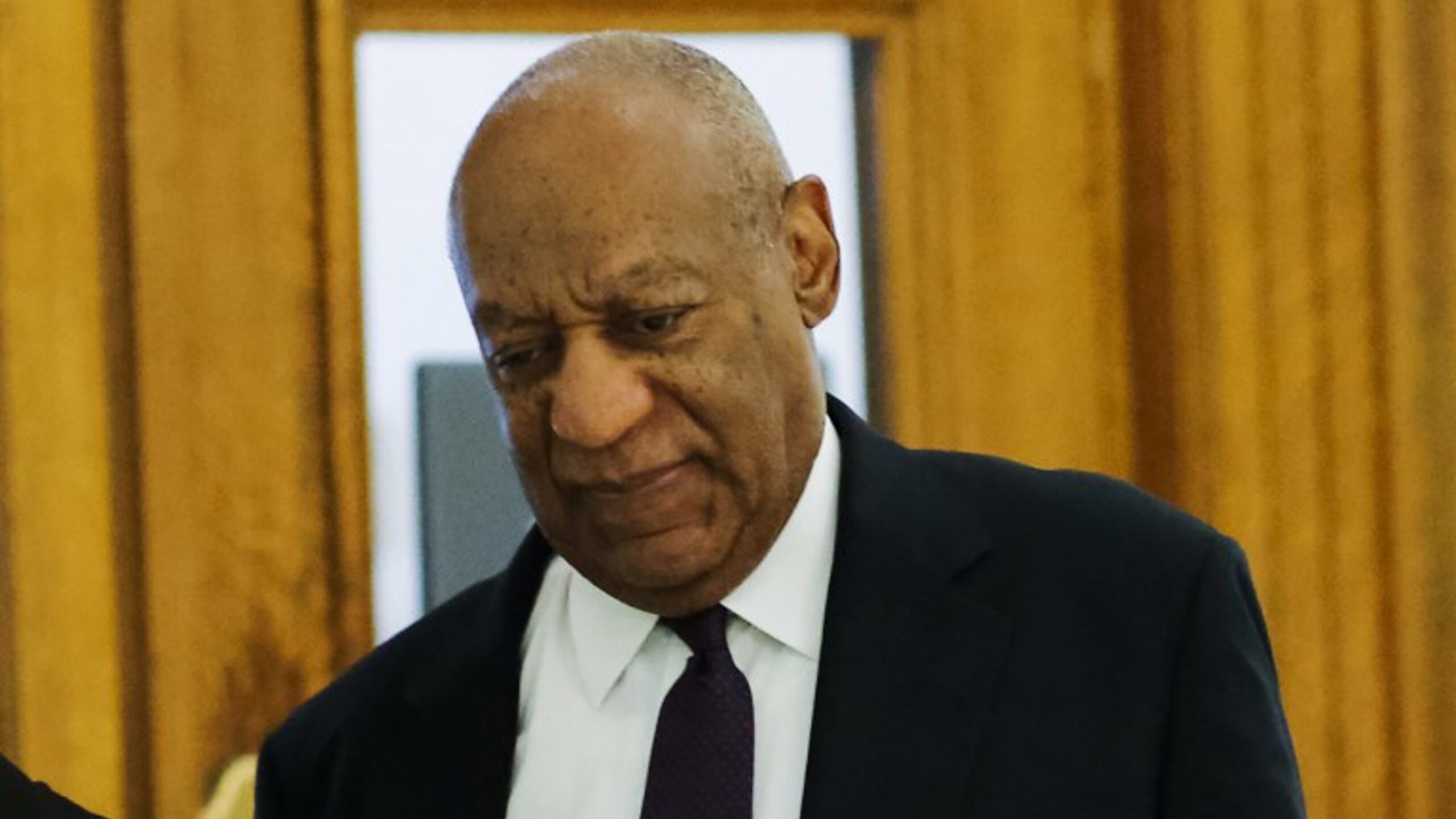 U.S. judge declares mistrial in Cosby sexual assault case