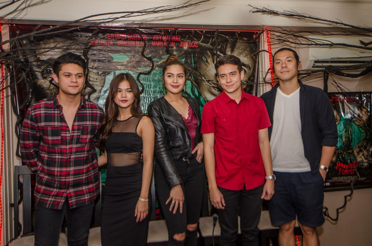 Jane with Maris Racal, Jameson Blake, Jon Lucas, and director Ian Loreños during the 'Haunted Forest' presscon  