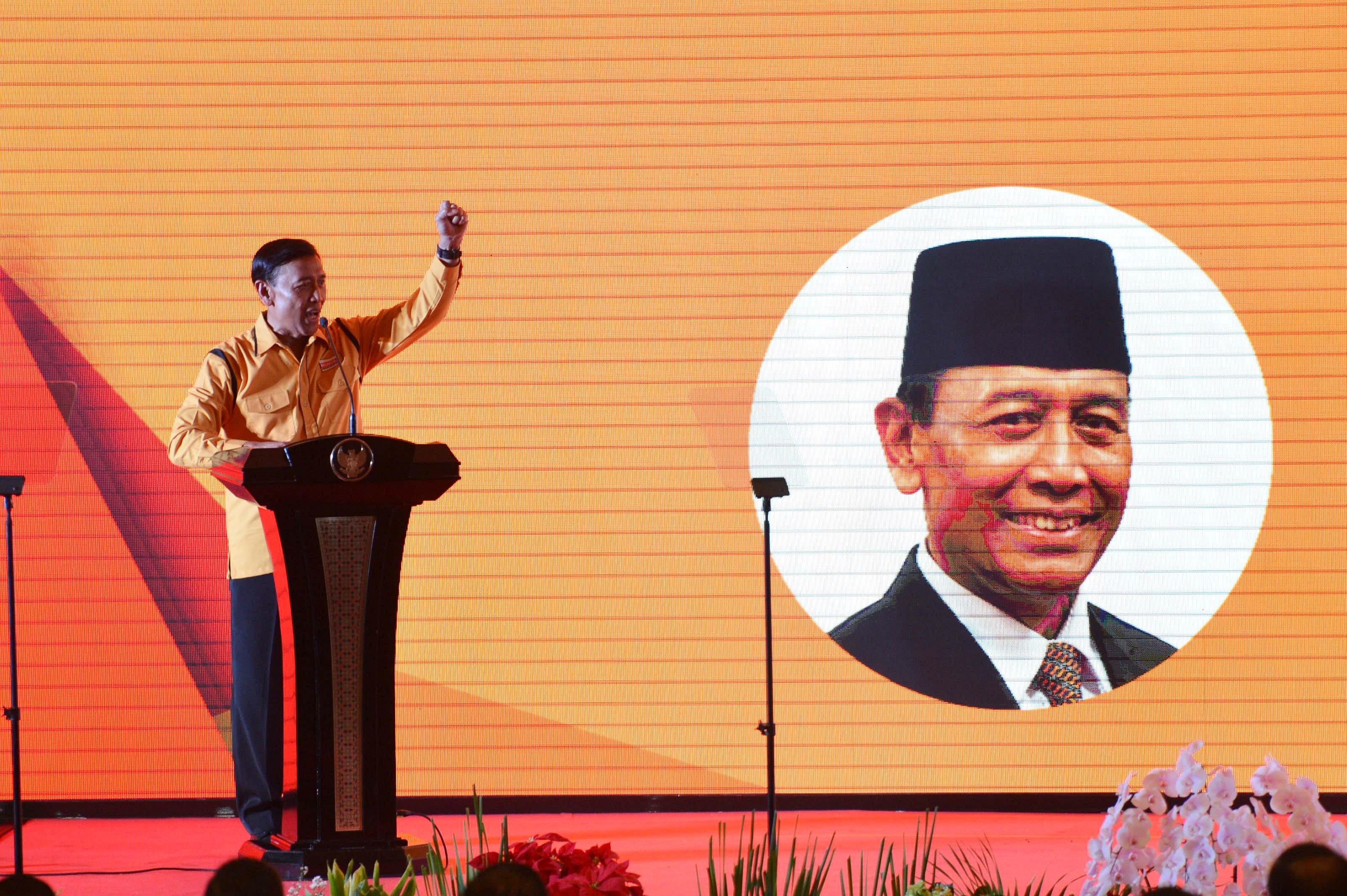 Ketua Umum Partai Hanura Wiranto memberikan pidato dalam acara pembukaan Munaslub 2016 Partai Hanura di Jakarta, pada 21 Desember 2016. Foto oleh Akbar Nugroho Gumay/Antara 