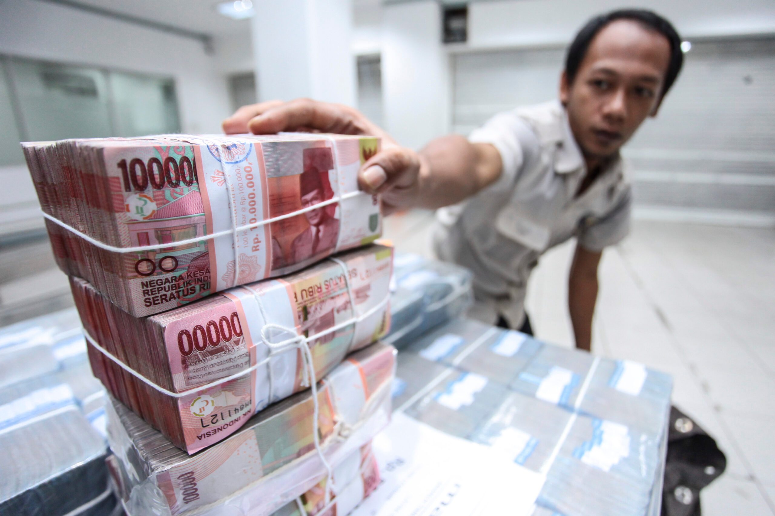Jokowi luncurkan uang rupiah baru tahun emisi 2016