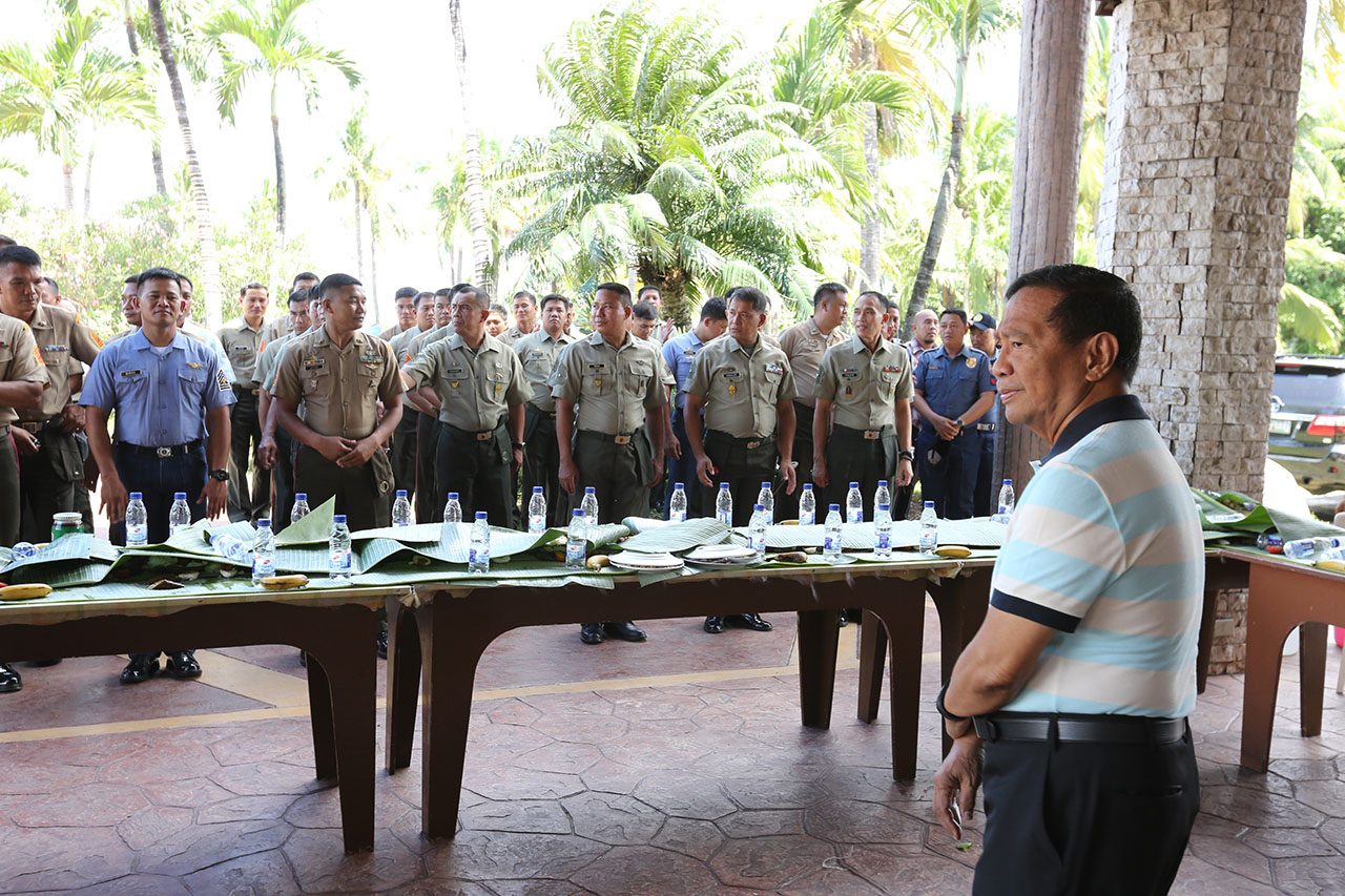 Binay cries in last boodle fight with security detail
