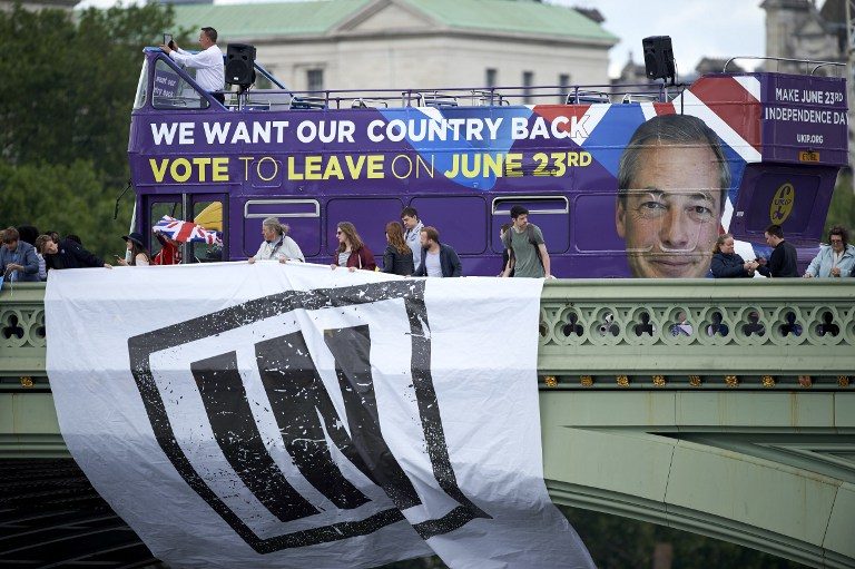 Flotilla protest in London as Berlin warns on Brexit