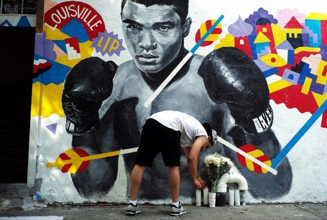 WATCH: UFC pays tribute to boxing great Muhammad Ali