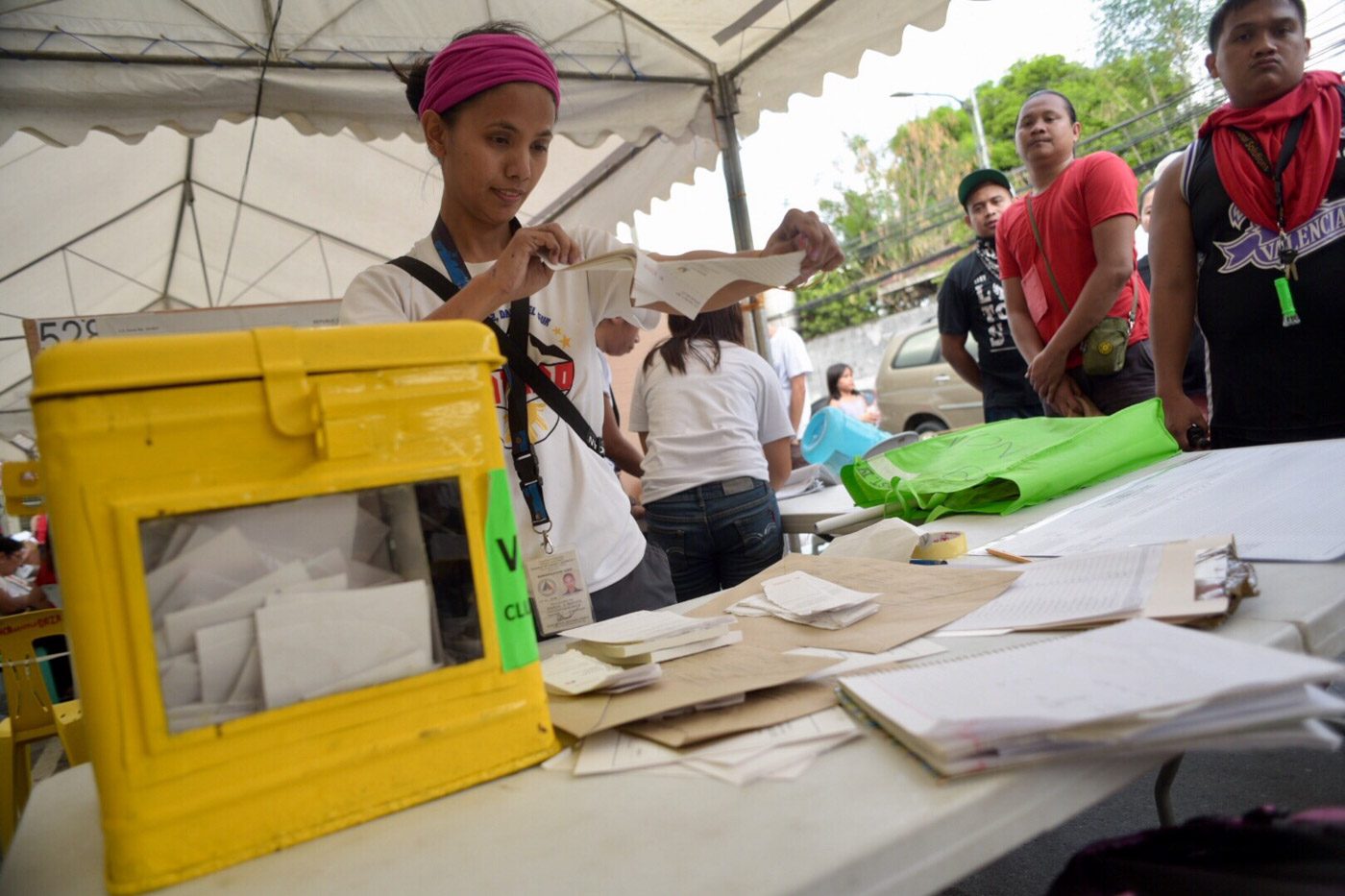 Senate approves on 2nd reading moving barangay, SK polls to 2022