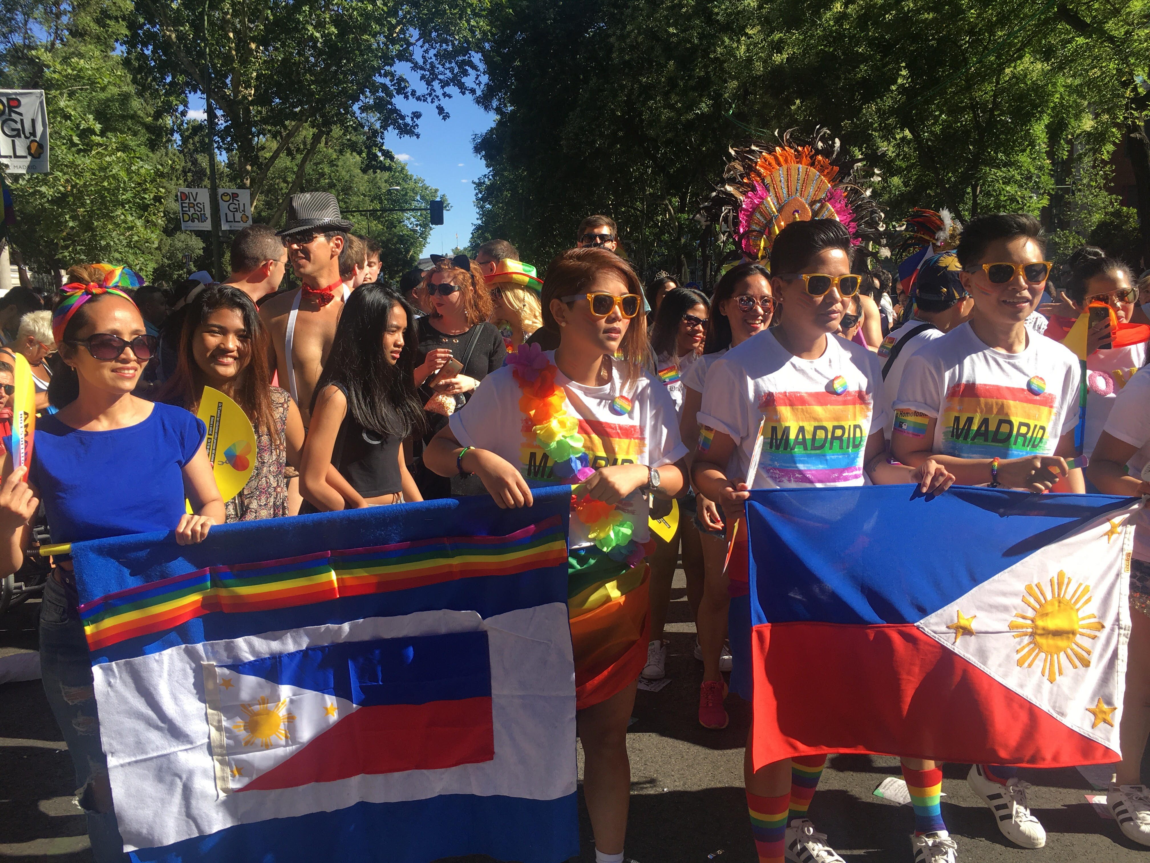PRIDE. Pride 2017 di Madrid diikuti dari delegasi berbagai negara, termasuk negara-negara Asia Tenggara seperti Filipina dan Singapura, tapi tidak ada Indonesia. Foto oleh Famega Syavira/Rappler 