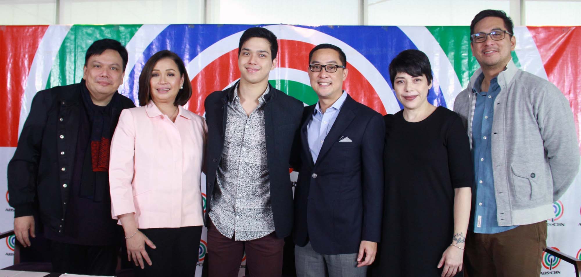 Elmo with mom Pia Magalona, and the bosses of ABS-CBN and Dreamscape. Photo courtesy of ABS-CBN 