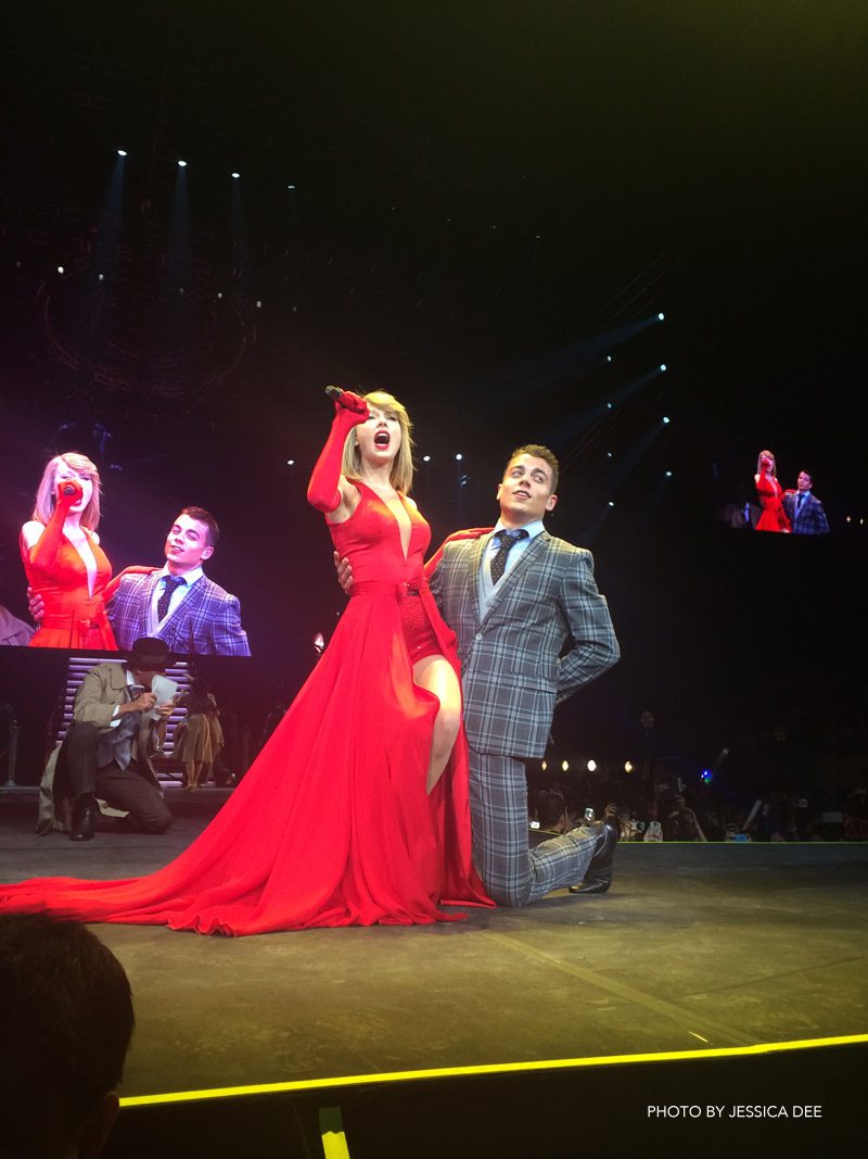 IN PHOTOS Taylor Swift's fabulous 'Red' Manila concert