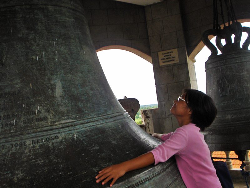 SANTA MONICA CHURCH BELL. At 7 feet in diameter, the country’s biggest bell would take at least two people’s arms to encircle it. Photo courtesy of Rhea Claire Madarang/Rappler  
