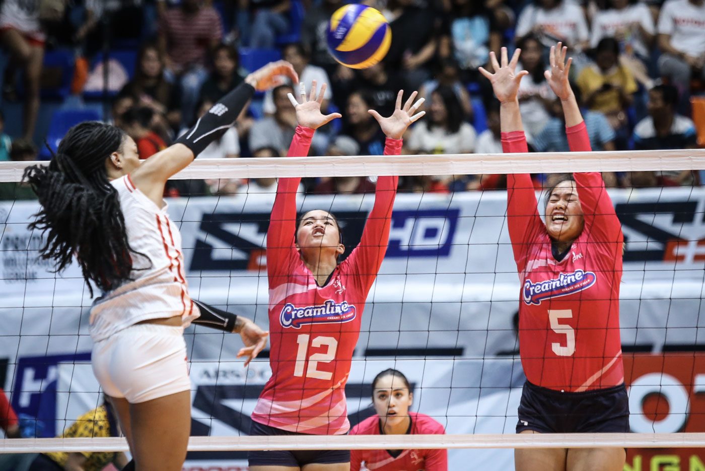 Creamline snaps PetroGazz’s perfect run for share of PVL lead